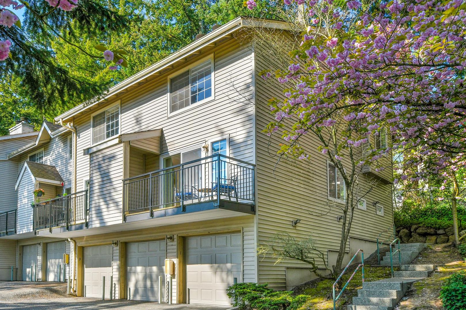 Edmonds Condo: 8512 242nd St SW #1