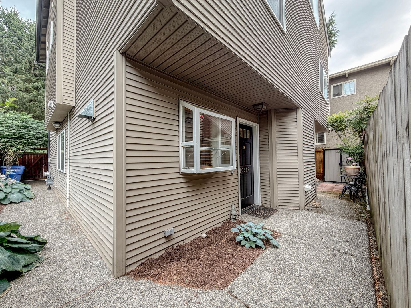 Seattle Townhome: 10319 Midvale Ave N Unit A