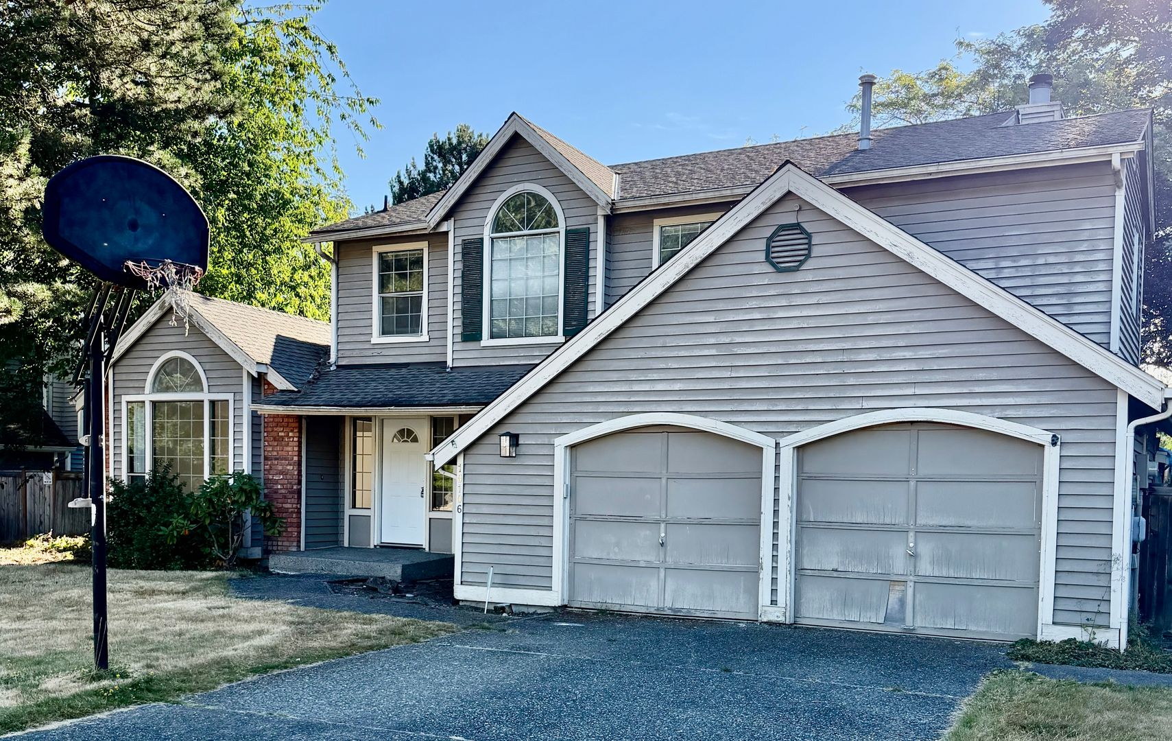 Redmond House: 10106 177th Ave NE