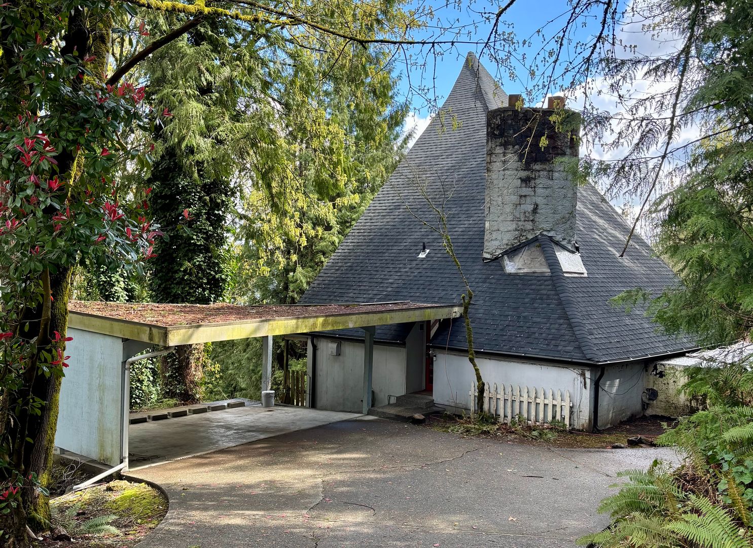 Bellevue House: 17238 SE 42nd Pl