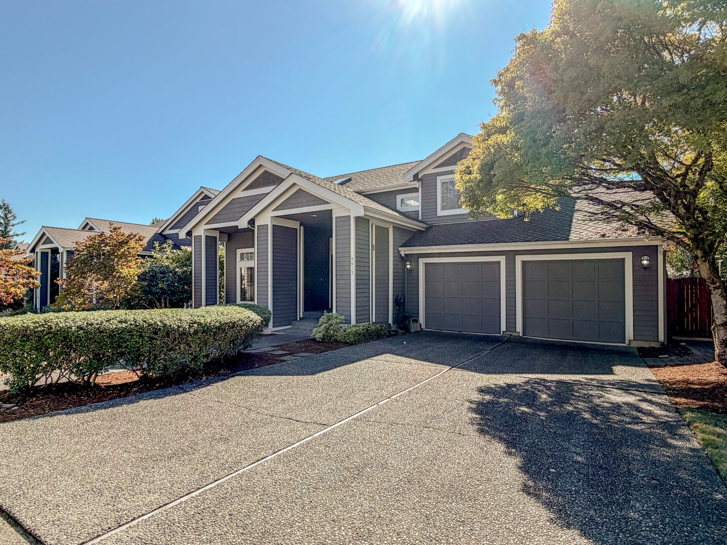 Kenmore House: 9017 NE 145th Pl
