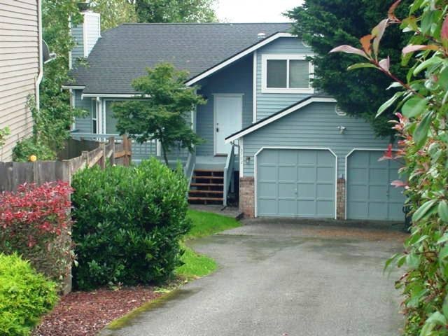 Lynnwood House: 3702 203rd Pl SW