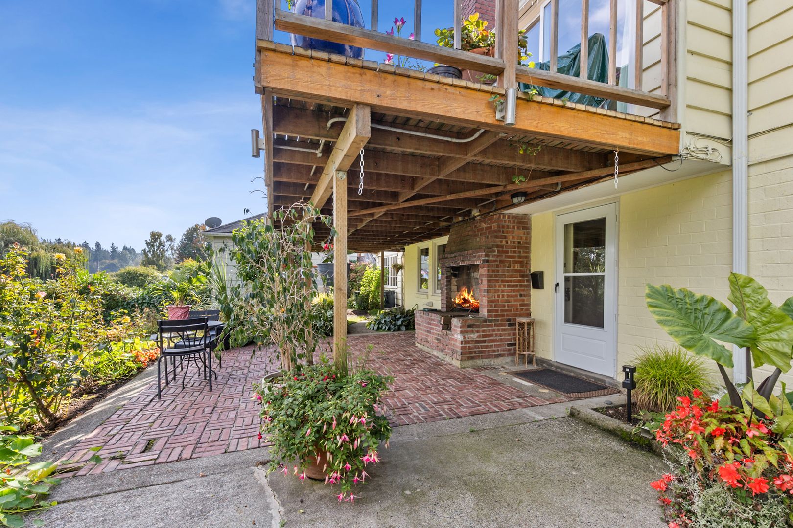 Edmonds House: 23829 74th Ave W