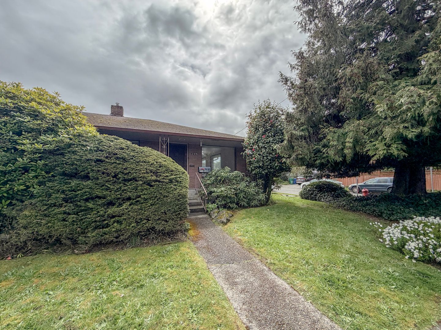 Seattle Apartment: 2315 NW 85th St