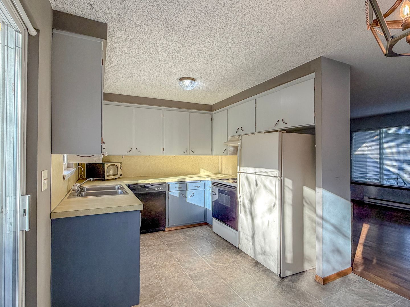 Seattle Apartment: 5214 Sand Point Way NE