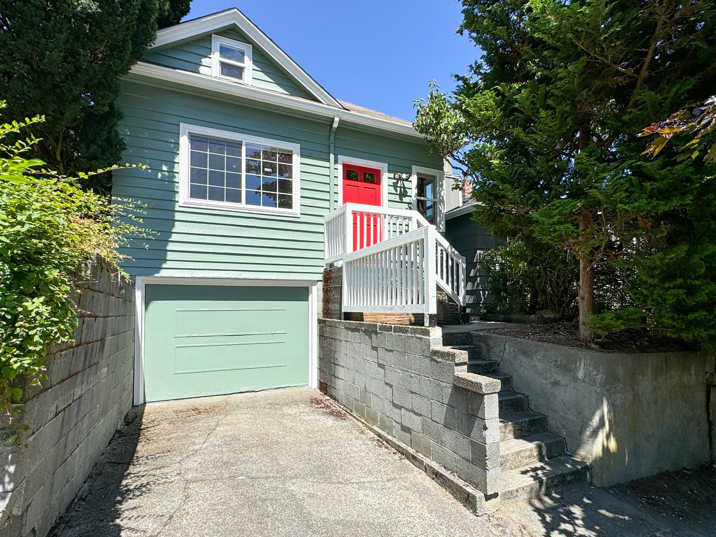 Seattle House: 356 N 77th St