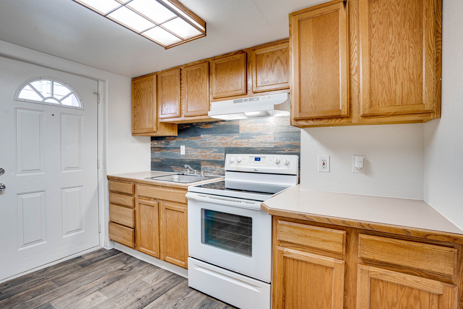 Everett Apartment: 2017 Rucker Avenue