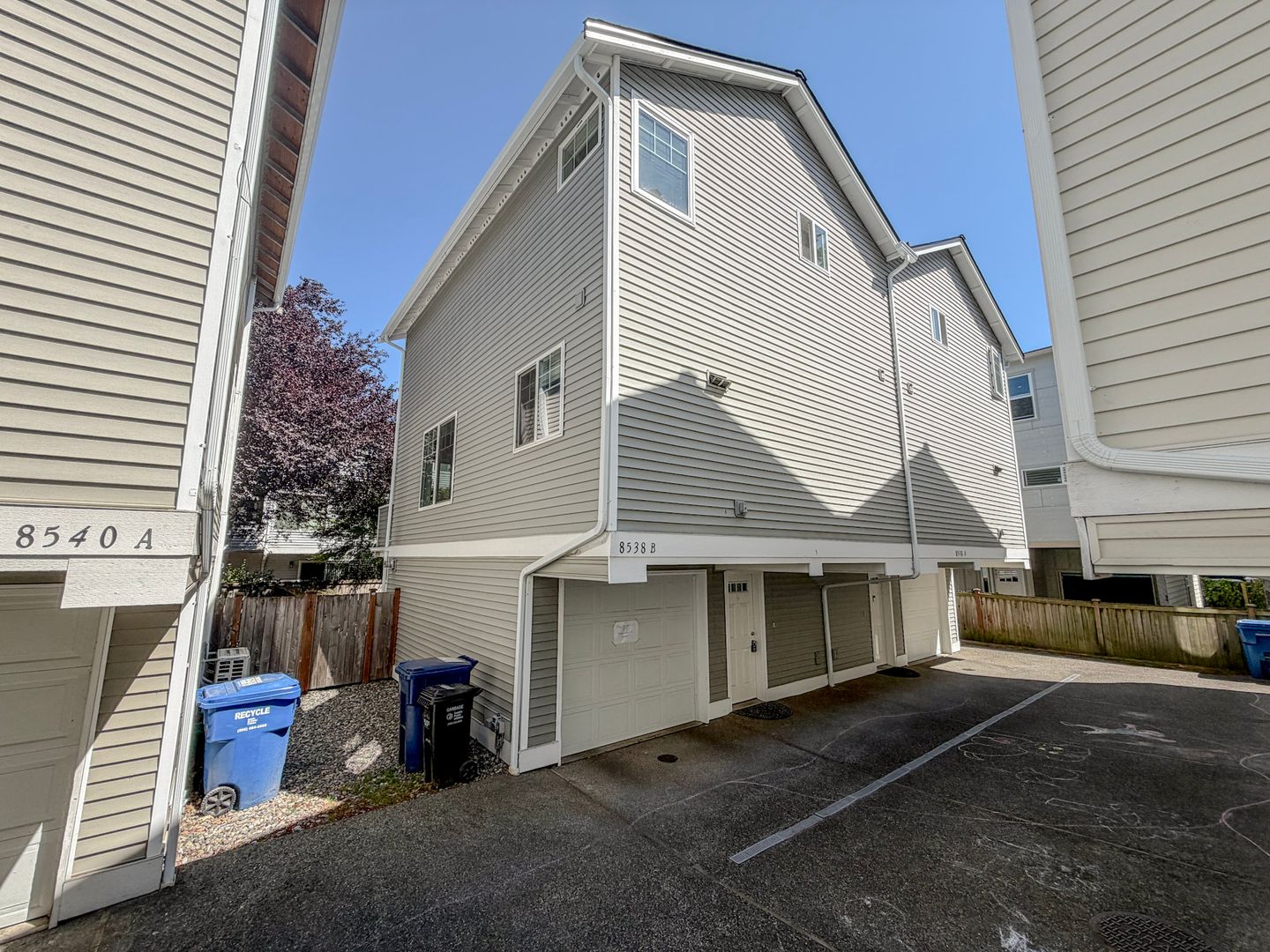 Seattle Townhome: 8538 Midvale Ave N #B