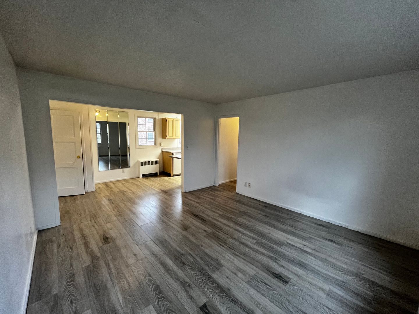 Amsterdam Apartment: 108 Northampton Road