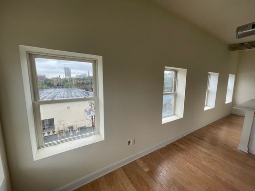 Listing photo thumbnail