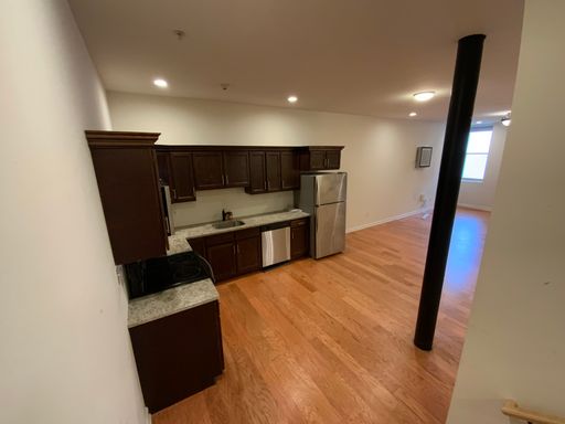 Listing photo thumbnail
