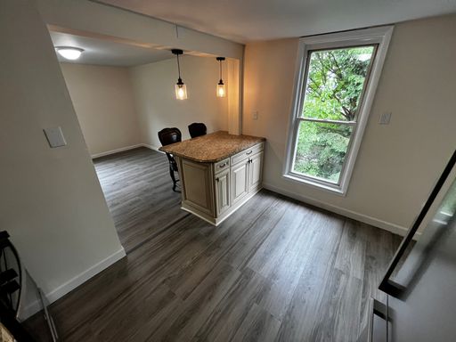 Listing photo thumbnail