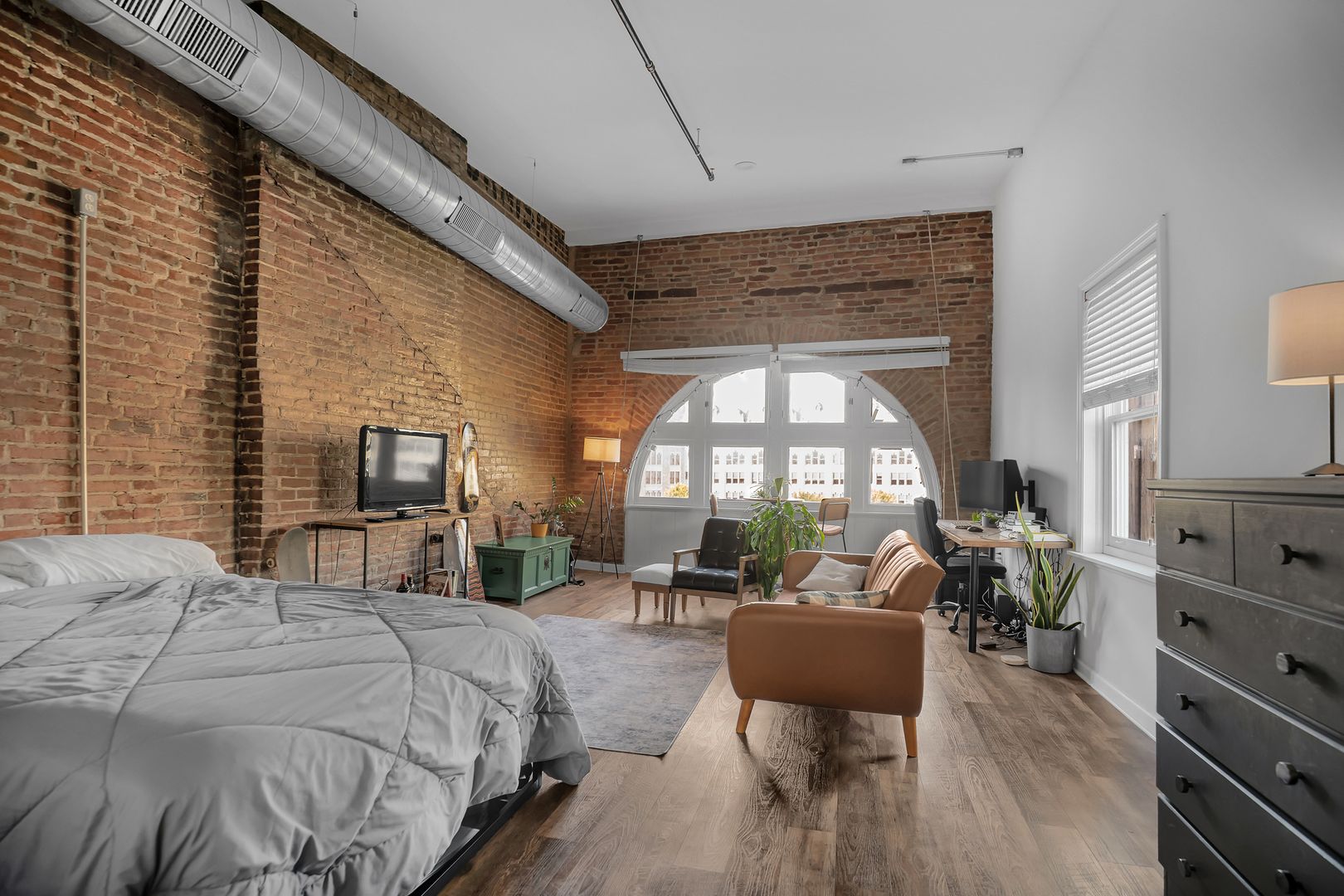 Albany Apartment: 402 Broadway