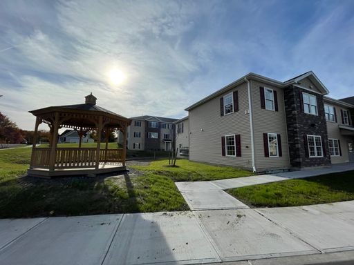 Listing photo thumbnail