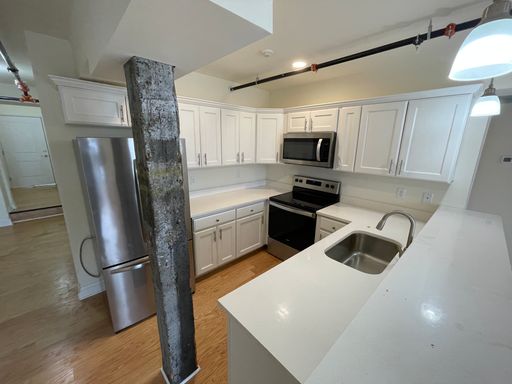 Listing photo thumbnail