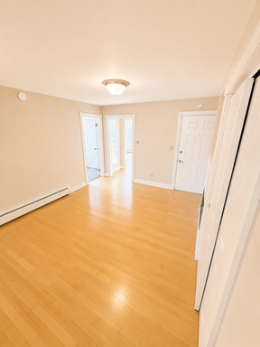 Listing photo thumbnail