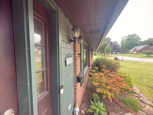 Listing photo thumbnail