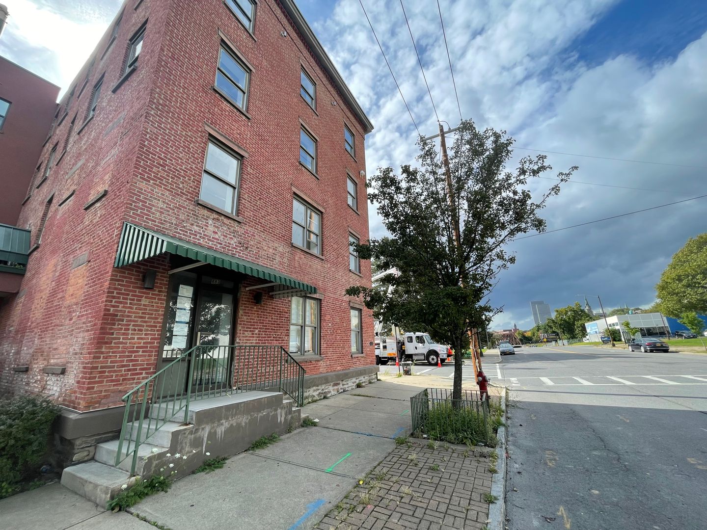 Albany Apartment: 883 Broadway