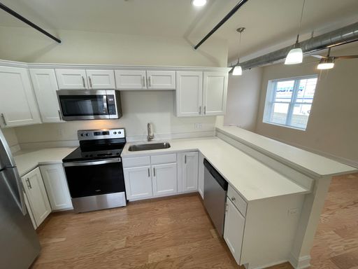 Listing photo thumbnail