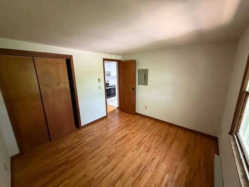 Listing photo thumbnail