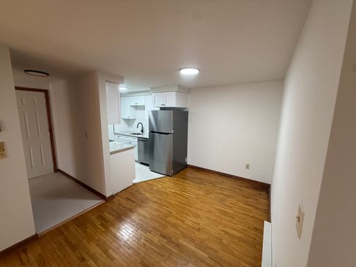 Listing photo thumbnail