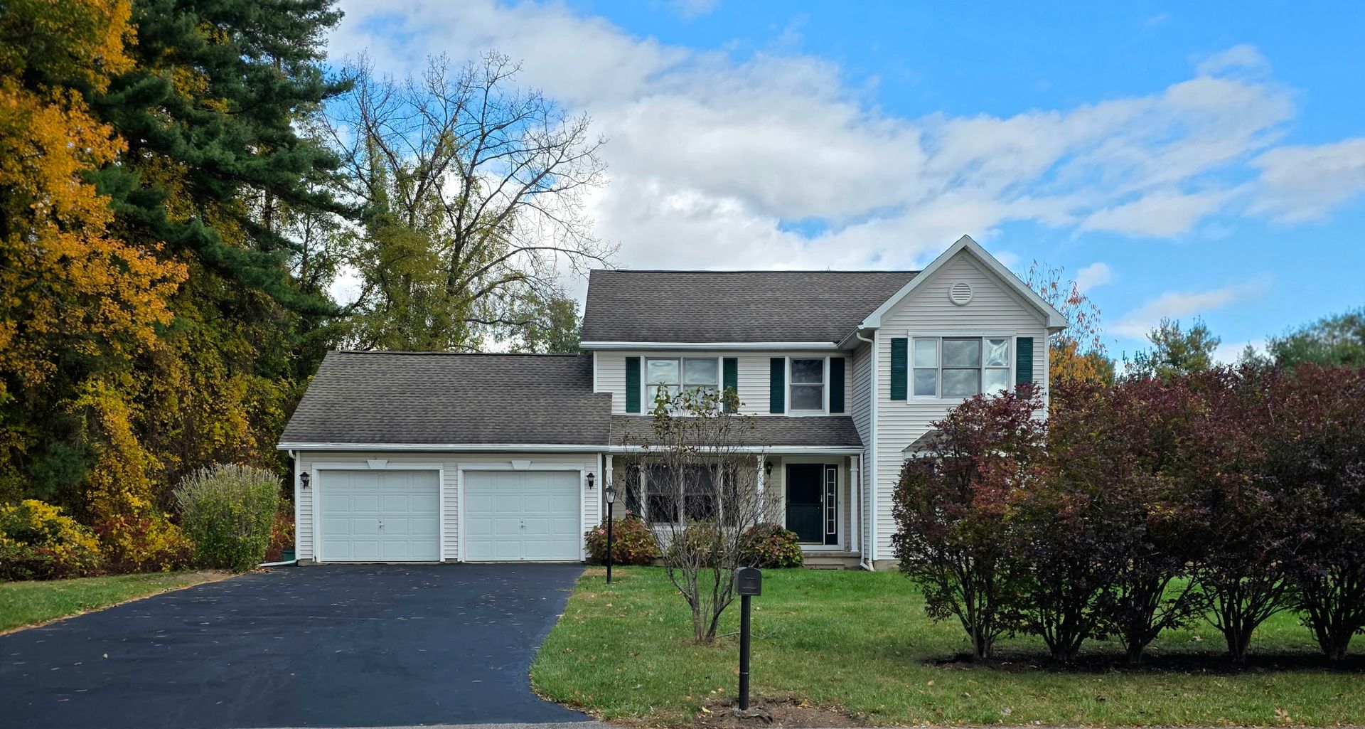 Altamont House: 220 Concord Hill Drive