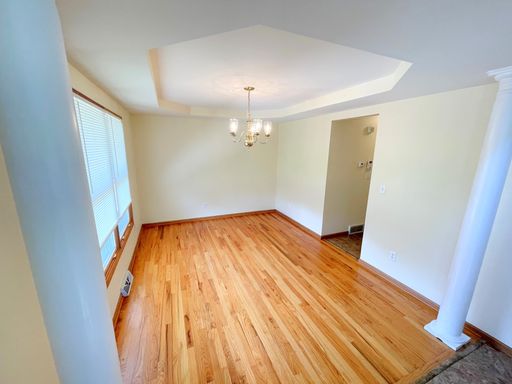 Listing photo thumbnail
