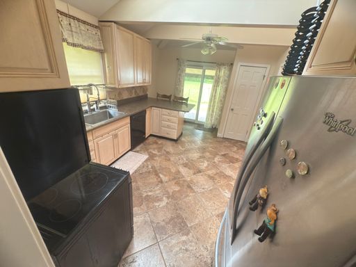 Listing photo thumbnail