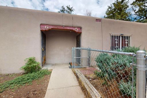 5817 Central Avenue NW - Unit 06, Albuquerque, NM 87105