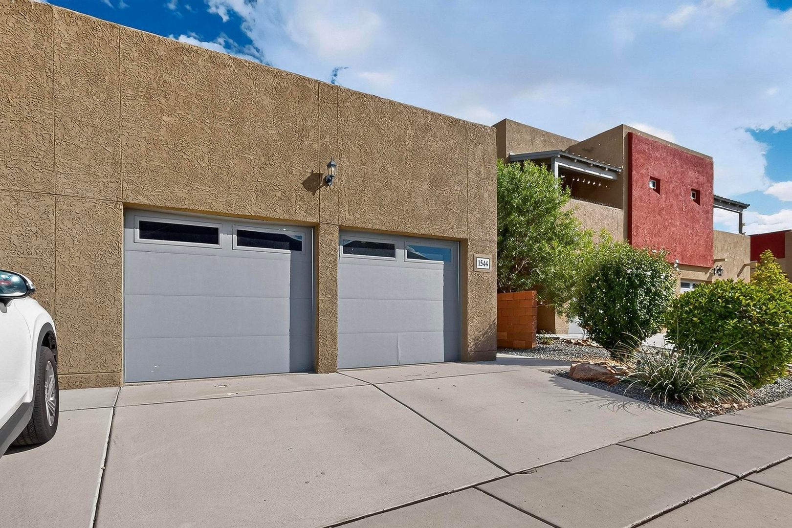 Executive 2 story Town house 4 Bedroom 3 bath with 2 car garage