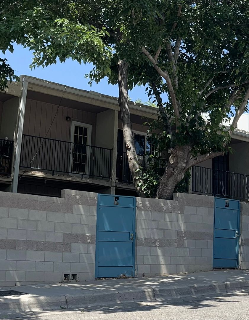 Albuquerque House: 3911 Silver Ave SE Unit E