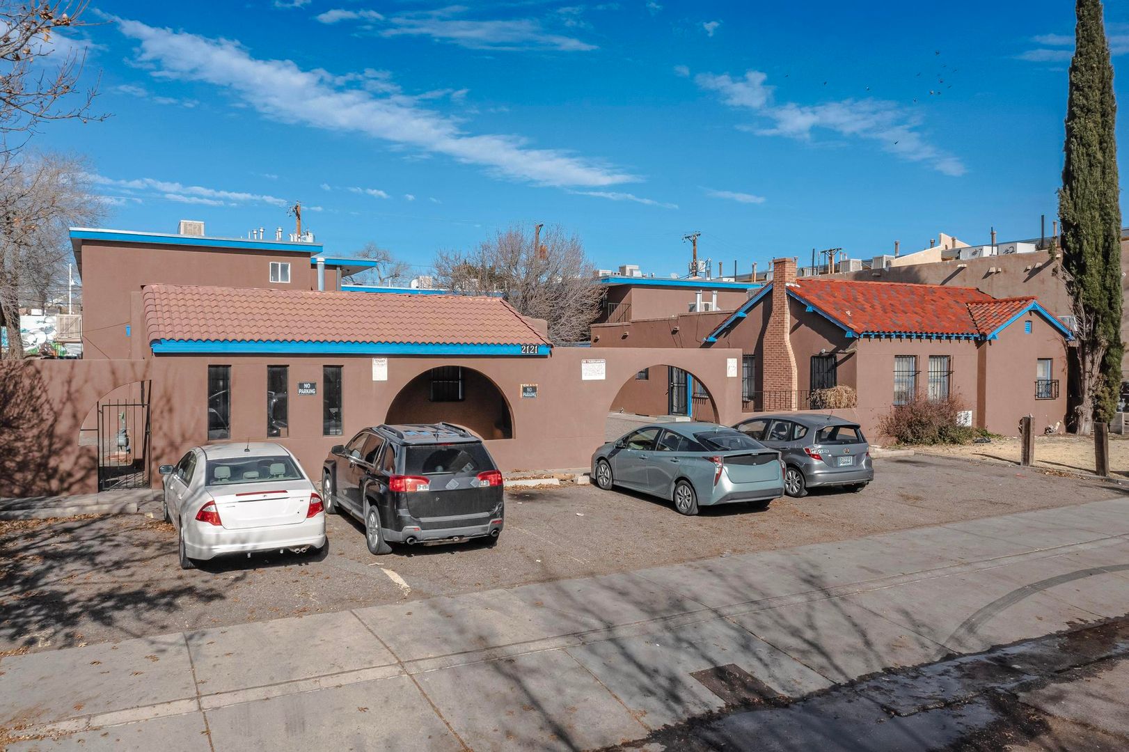 Albuquerque Apartment: 2121 Gold Ave SE