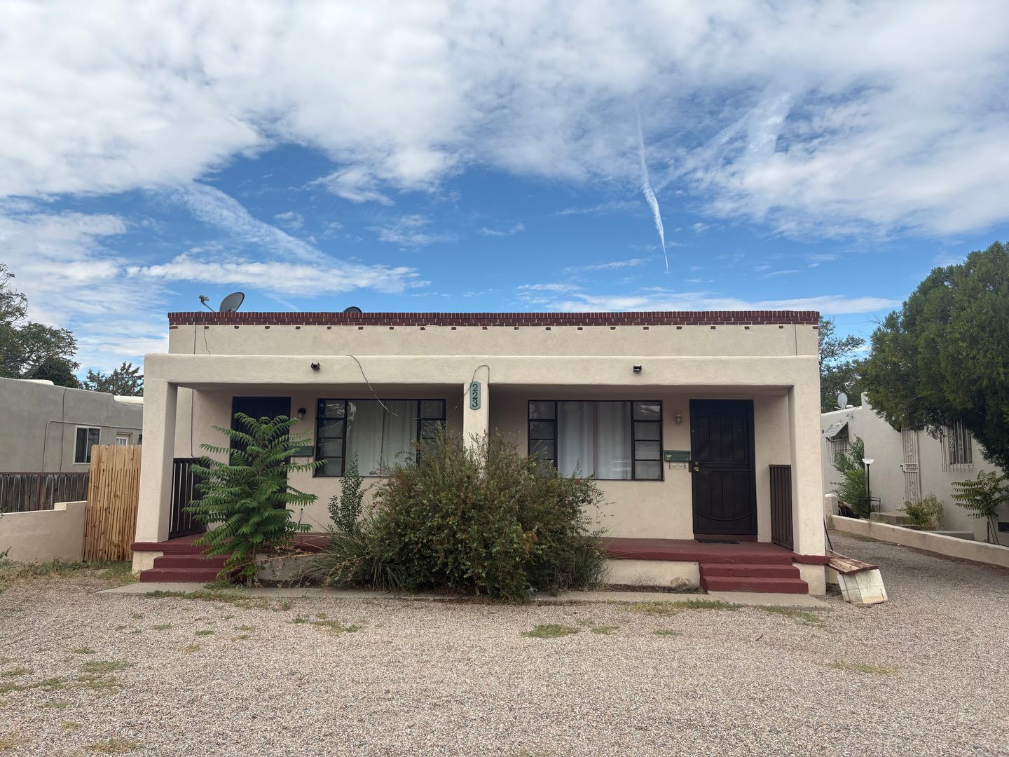 Albuquerque Apartment: 223 Solano Dr NE