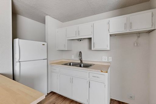 5817 Central Avenue NW - Unit 06, Albuquerque, NM 87105