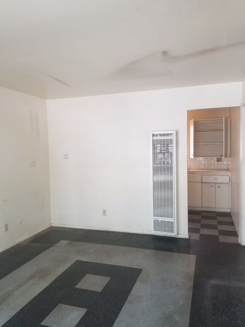 Albuquerque Apartment: 2121 Gold Ave SE