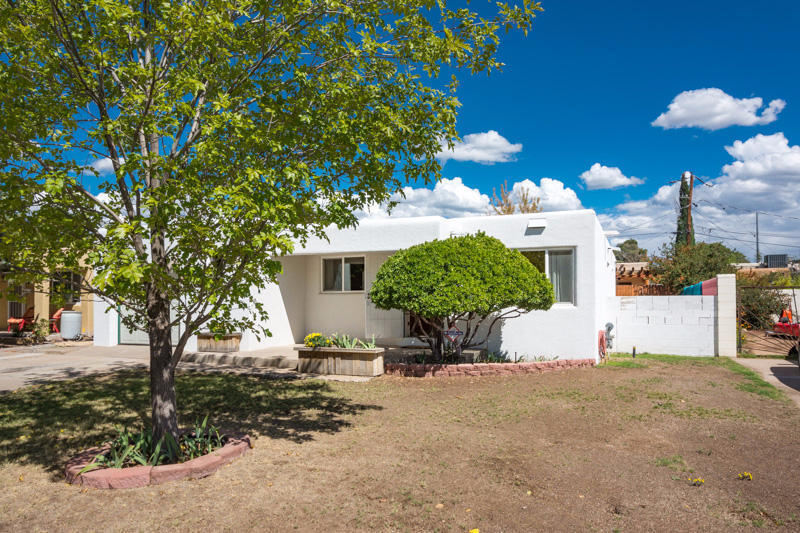 Albuquerque House: 1804 Illinois Street NE