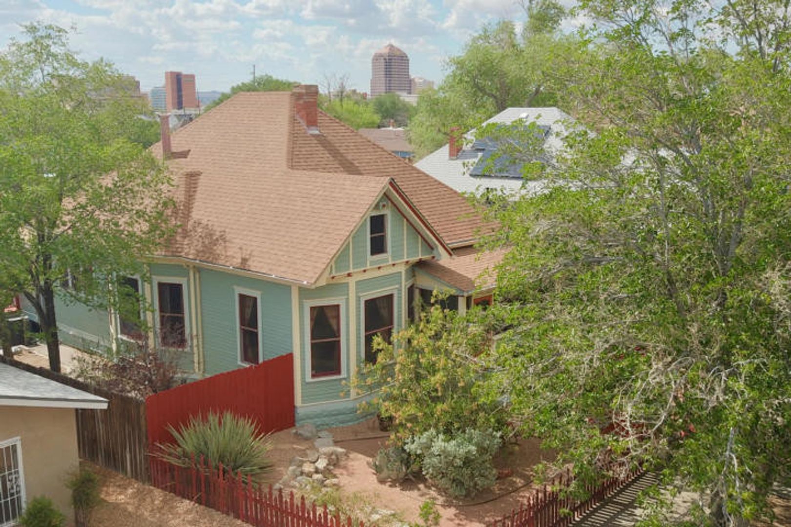 Albuquerque House: 625 Walter Street SE