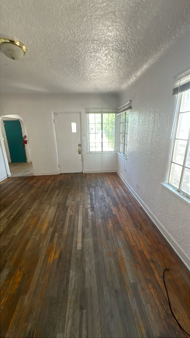 Albuquerque Apartment: Stanford/Silver