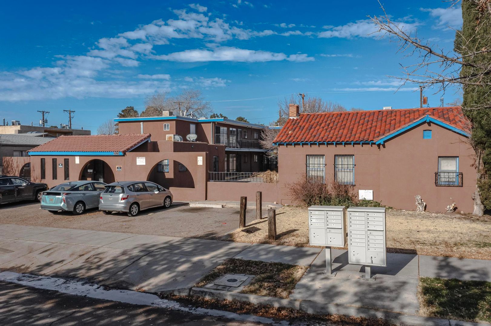 Albuquerque Apartment: 2121 Gold Ave SE