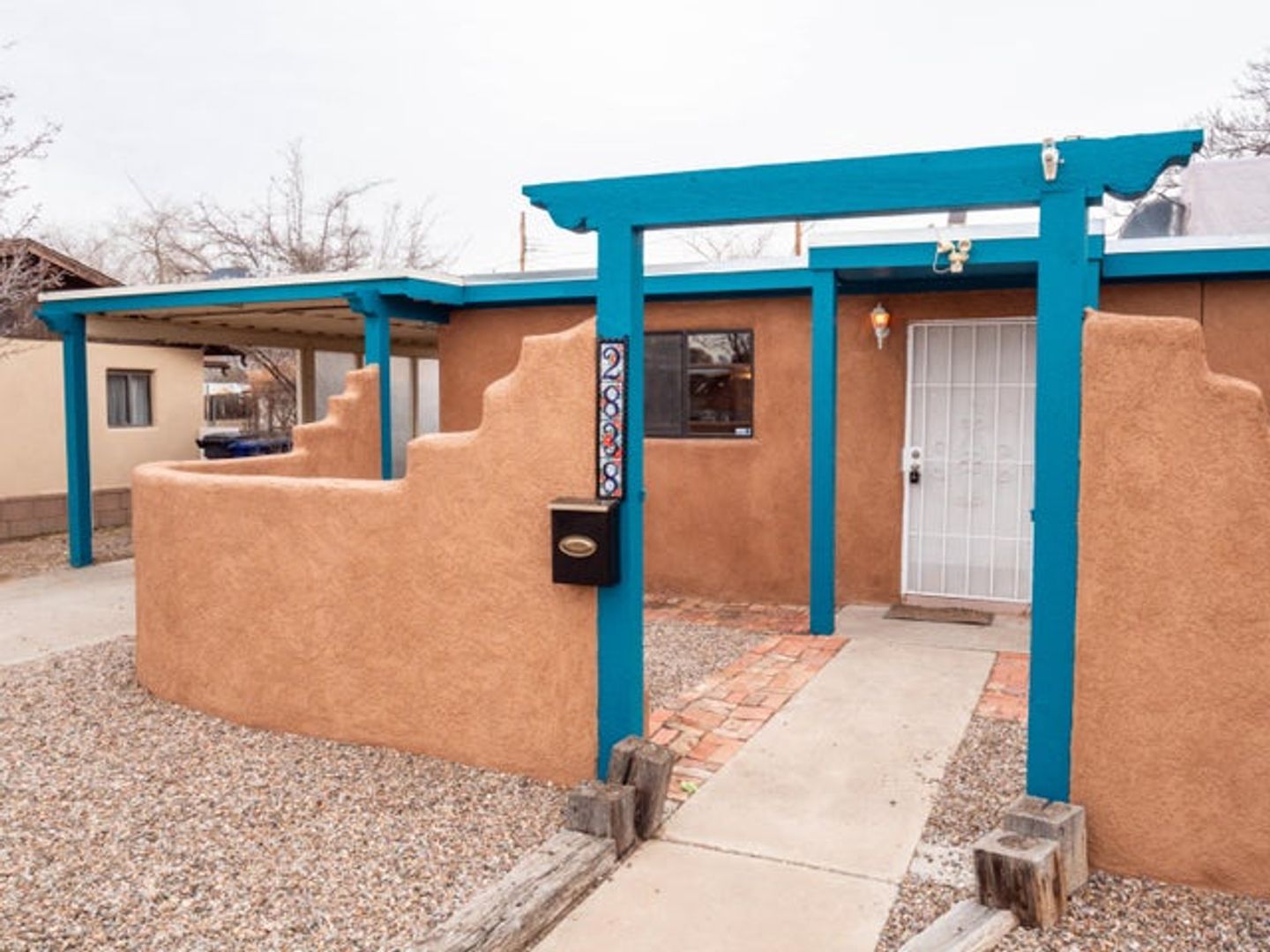 Albuquerque House: 2838 Aliso Drive NE