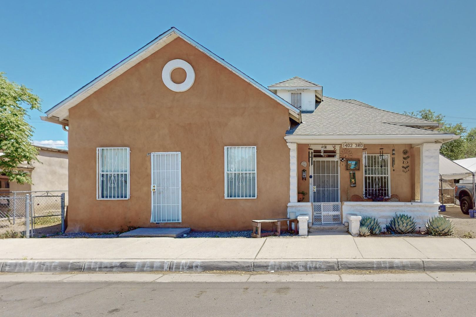 Albuquerque Apartment: 1402 3rd St SW