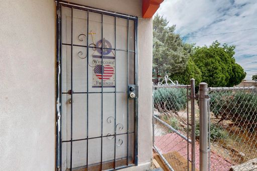 5817 Central Avenue NW - Unit 06, Albuquerque, NM 87105