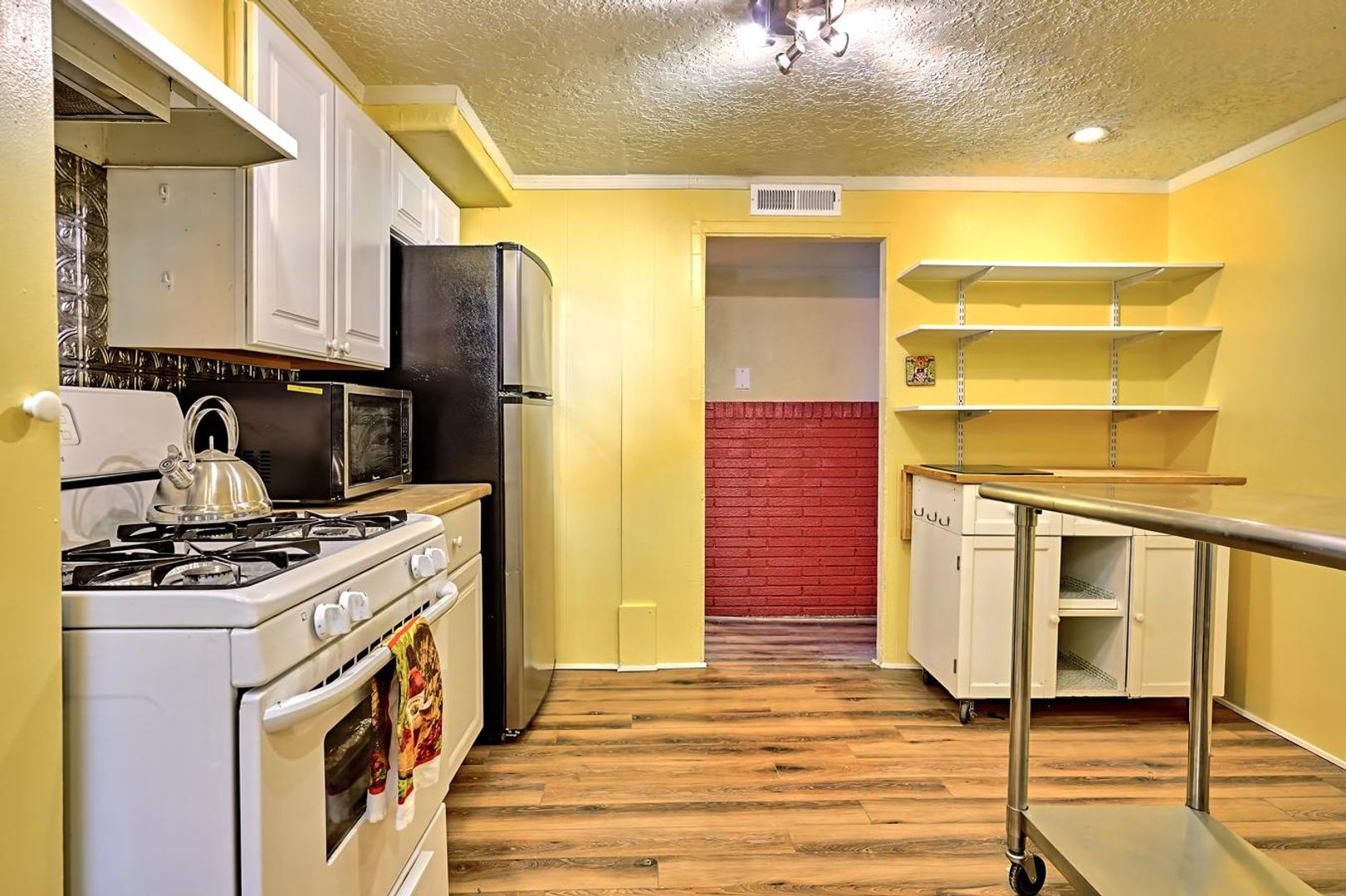 Albuquerque House: 1508 Edith Blvd NE