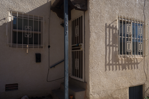 6 blocks to UNM 1 Bedroom 1 Bath FOUR-PLEX SMALL YARD – photo 1