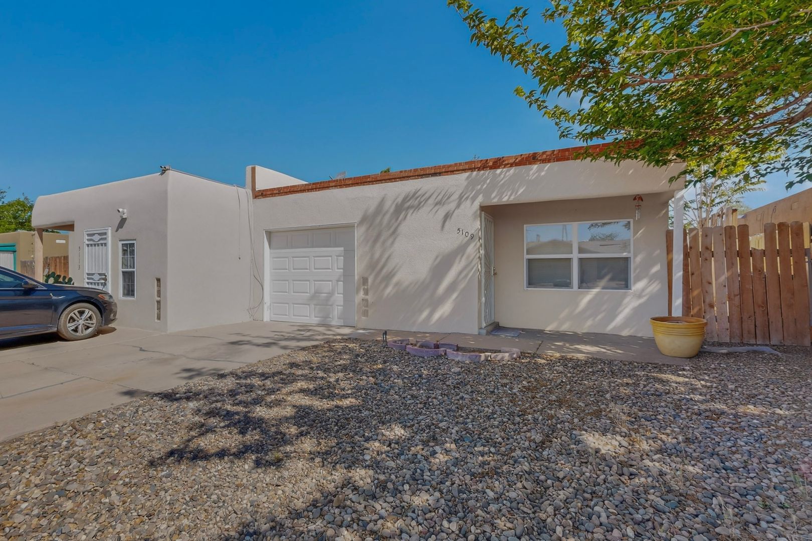 Albuquerque House: 5109 REDLANDS RD NW