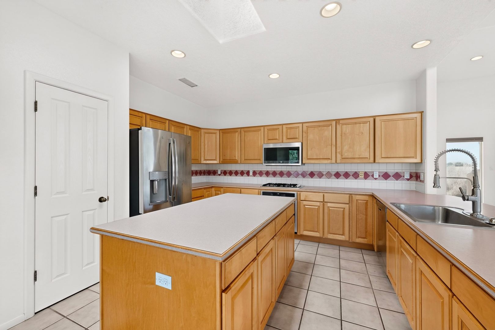 10900 San Francisco Rd NE 11 of 12