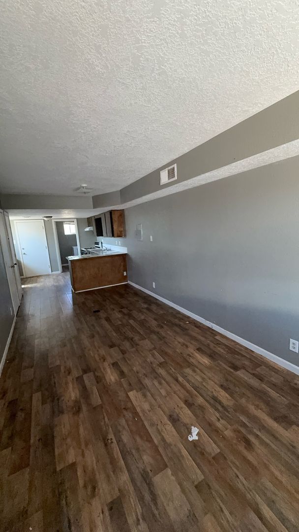 Albuquerque Apartment: 53rd Street NW