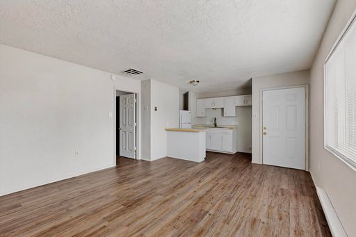 5817 Central Avenue NW - Unit 06, Albuquerque, NM 87105