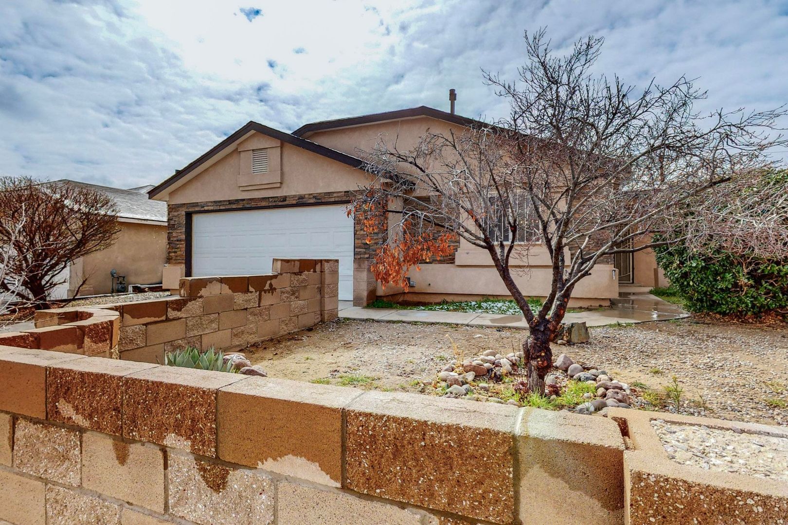 Albuquerque House: 9114 Schooner Rd NW
