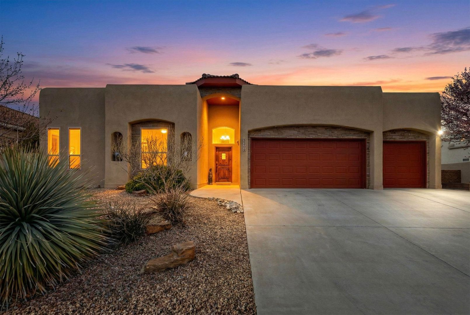 Albuquerque House: 8709 Warm Springs rd. NW